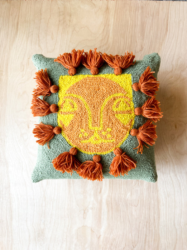 Leo with Tassels Hook Pillow